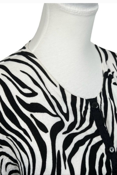 Designers Originals | Size 2XL Black White Zebra Print ButtonUp Cardigan Sweater - Picture 4 of 4